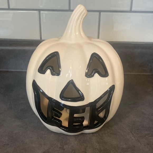 Ceramic Light up Halloween Pumpkin - Picture 1 of 5